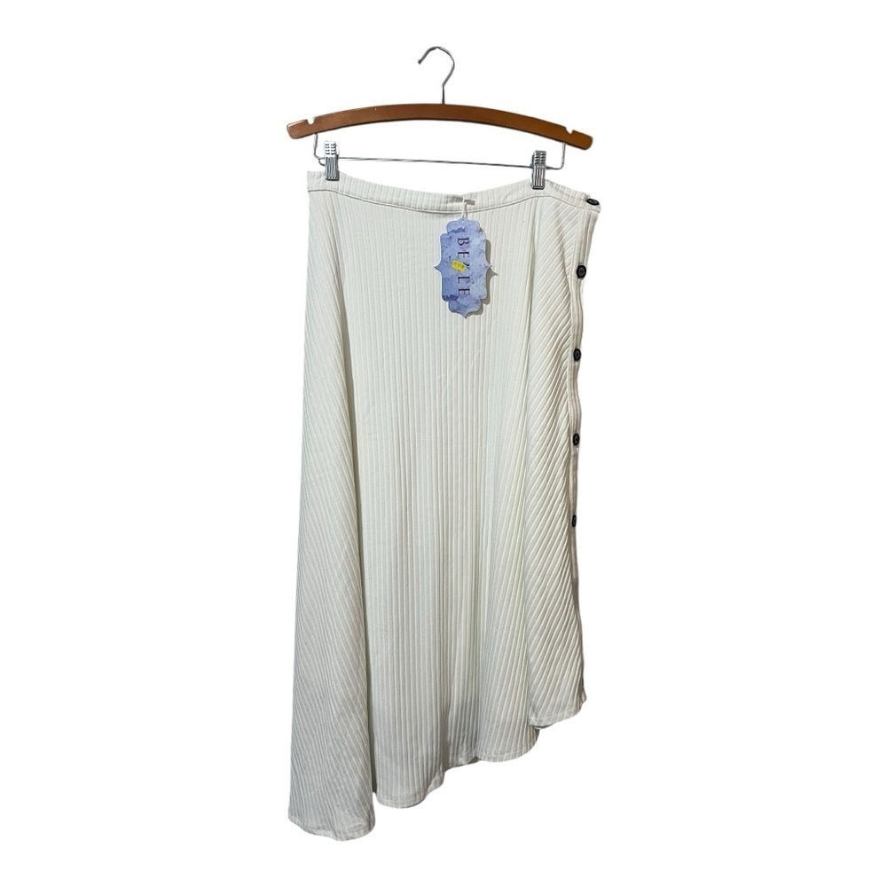 Belle Women's Skirt Size Large Asymmetrical White Brand New Modest Ribbed